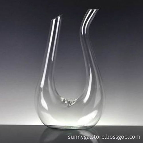 Swan-shaped Decanter with 244g Weight and 283mm Height, Any Logo Printing is Accepted